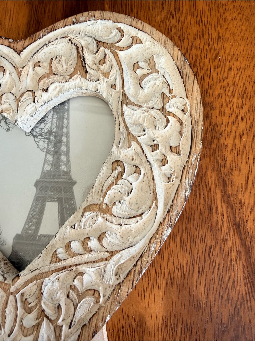 Heart-Shaped Distressed Carved Wood Photo Frame in Boho/Cottage/French Country - Picture 5 of 10